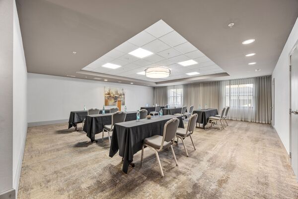 DoubleTree Suites by Hilton Huntsville South