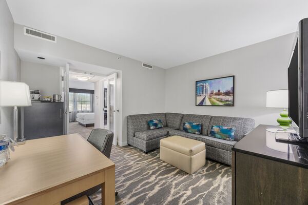 DoubleTree Suites by Hilton Huntsville South