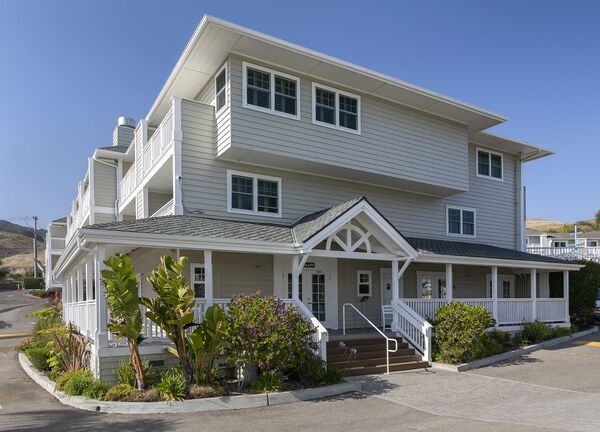 Pismo Lighthouse Suites