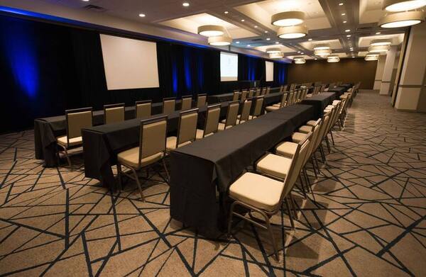 Embassy Suites Detroit - Livonia/Novi