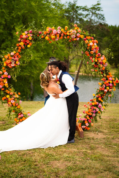 Pondside Love Nest Venue