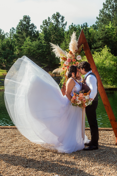 Pondside Love Nest Venue