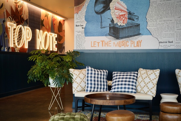 Top Note Rooftop Bar and Restaurant