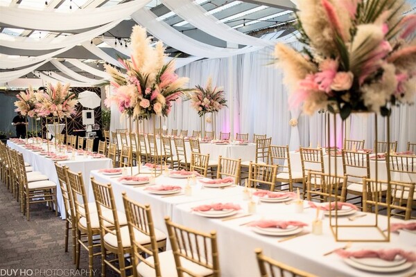 Dina's Deluxe Events