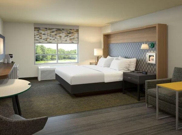 Holiday Inn Indy Airport North