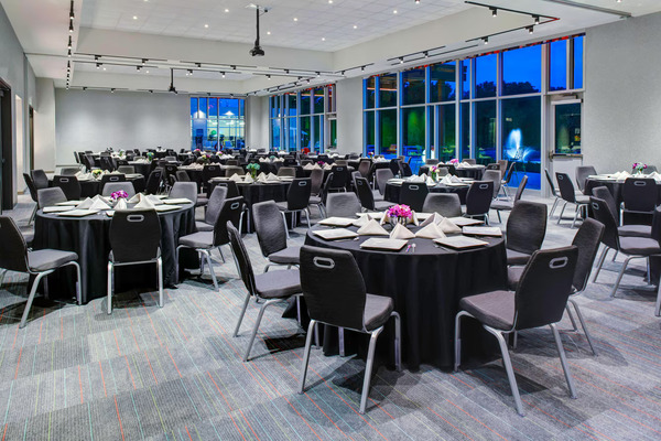 Aloft Wichita Northeast