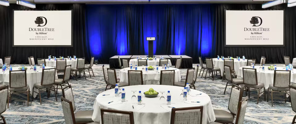 DoubleTree by Hilton Hotel Chicago - Magnificent Mile