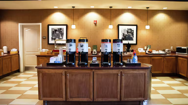 Hampton Inn & Suites Fresno