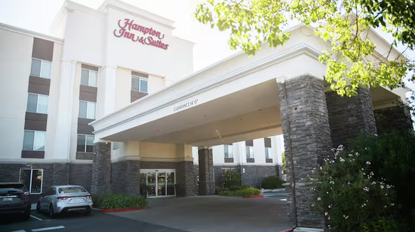 Hampton Inn & Suites Fresno