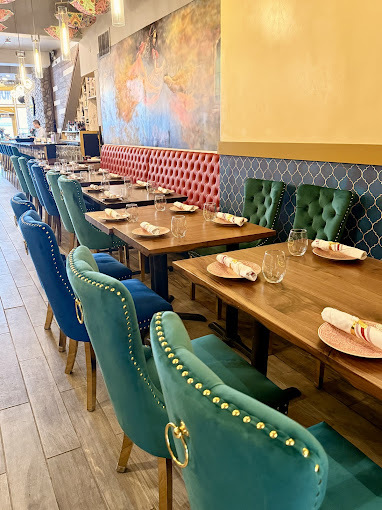 Delhi to Kathmandu, Restaurant  & Bar