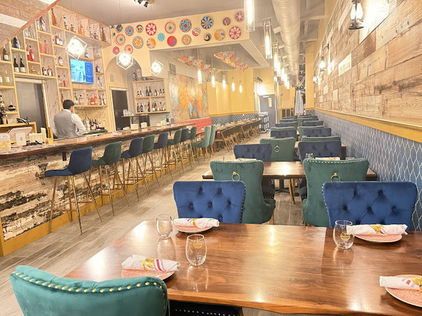 Delhi to Kathmandu, Restaurant  & Bar