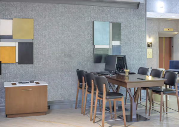 DoubleTree by Hilton Boston Rockland