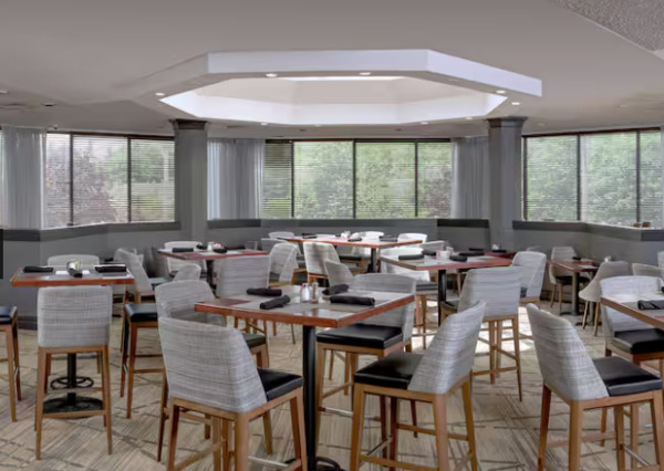 DoubleTree by Hilton Boston Rockland