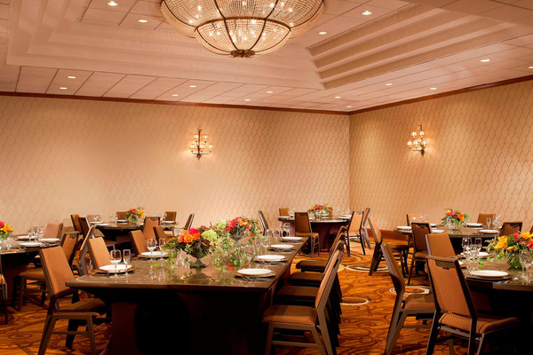 Sheraton Minneapolis West Hotel