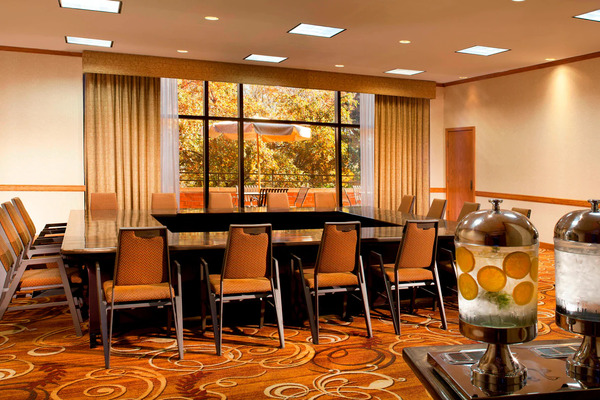 Sheraton Minneapolis West Hotel