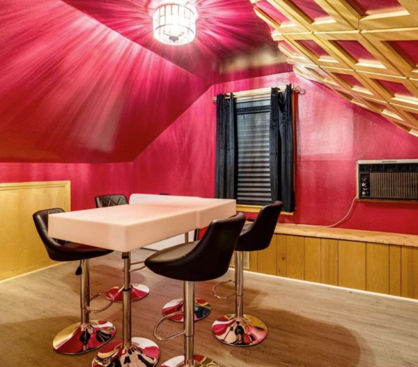 Queen & Hop’s Hideaway