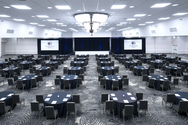 DoubleTree by Hilton at the Entrance to Universal Orlando