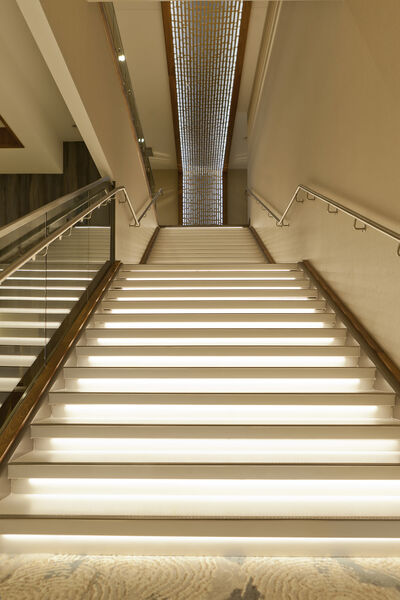 DoubleTree by Hilton Windsor Hotel & Suites