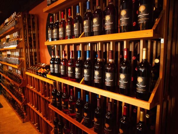 Dixon's Autumn Harvest Winery