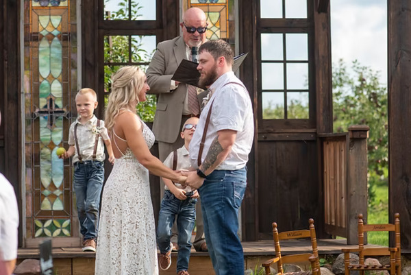 Dixon's Autumn Harvest Winery