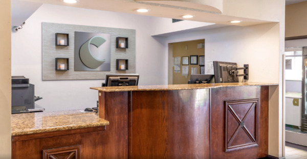 Comfort Suites North Dallas