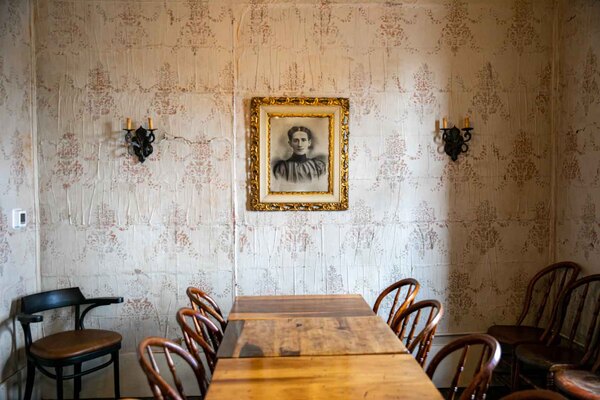 Wunsche Bros. Cafe & Saloon