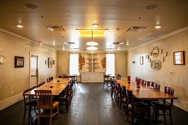 Wunsche Bros. Cafe & Saloon