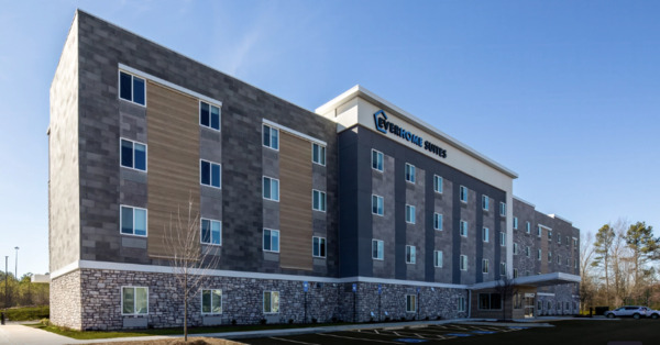 Everhome Suites