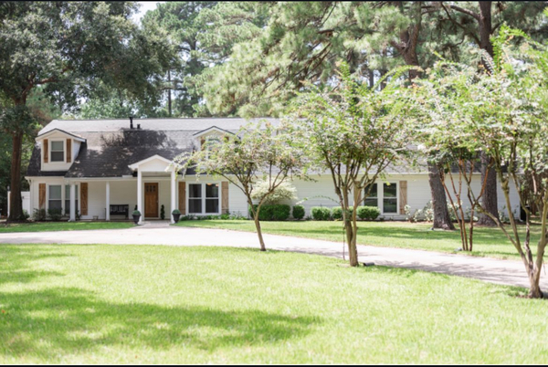 Ella's Garden Wedding & Event Venue