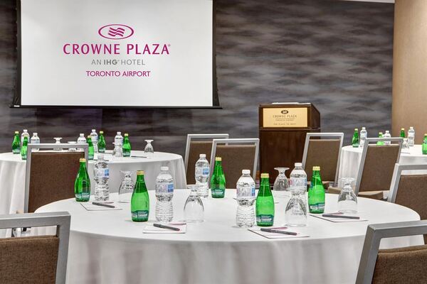Crowne Plaza Toronto Airport