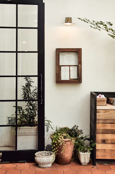 Homer Street Cafe And Bar