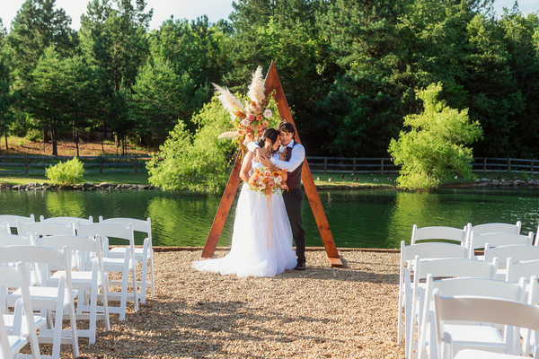 Pondside Love Nest Venue