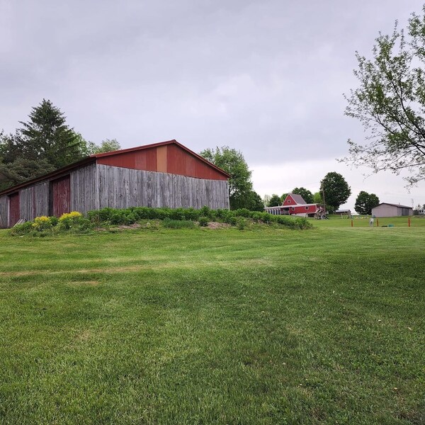 Cooperstown KOA Tin Alley Barn
