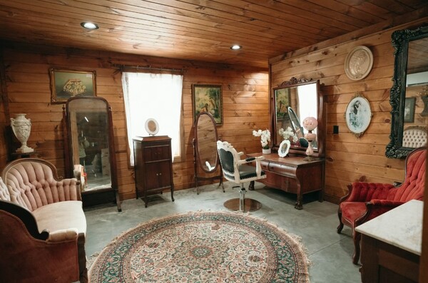 Bell Bottom Ranch & Venues