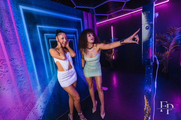 Flash Party Photo Booth