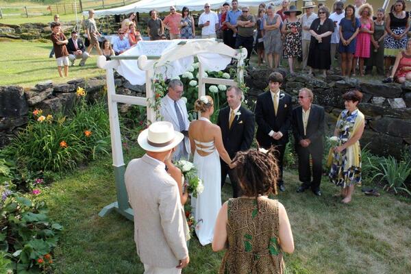 High Pocket Bed & Barn