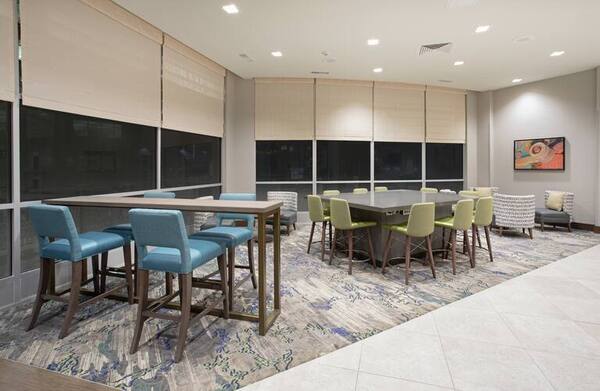 Hilton Garden Inn Omaha Aksarben Village