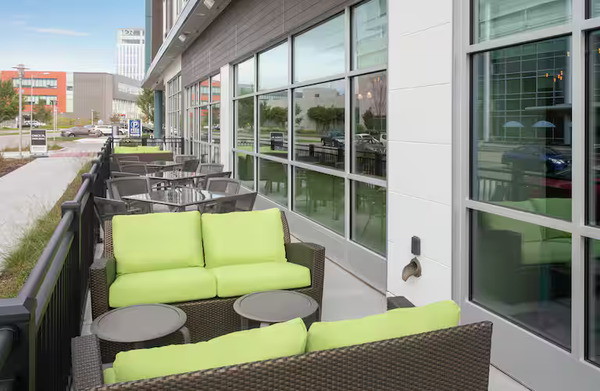 Hilton Garden Inn Omaha Aksarben Village