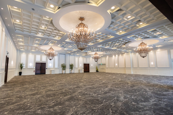 Grove Restaurant, Patio & Ballroom