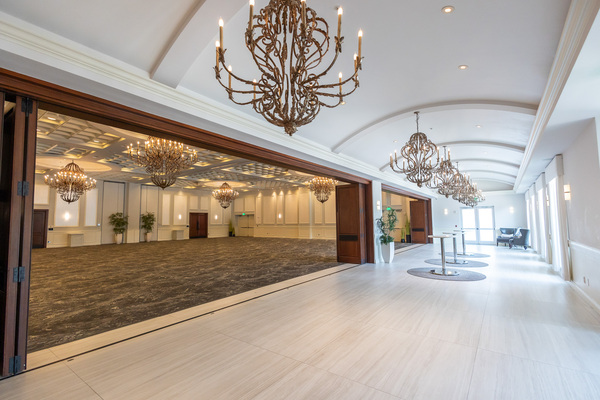 Grove Restaurant, Patio & Ballroom