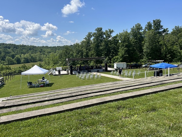 Shawnee Bluff Winery & Vineyard