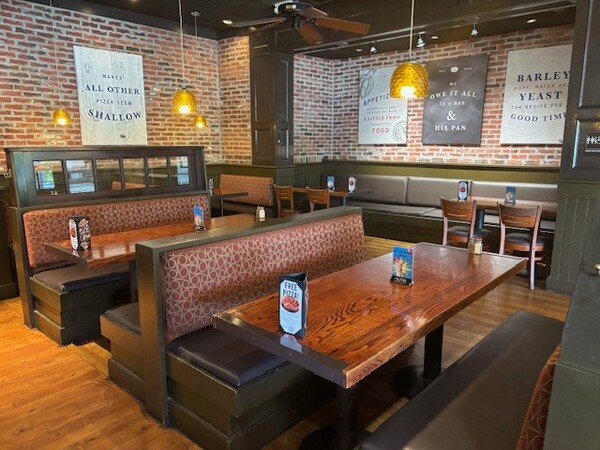 Uno Pizzeria and Grill