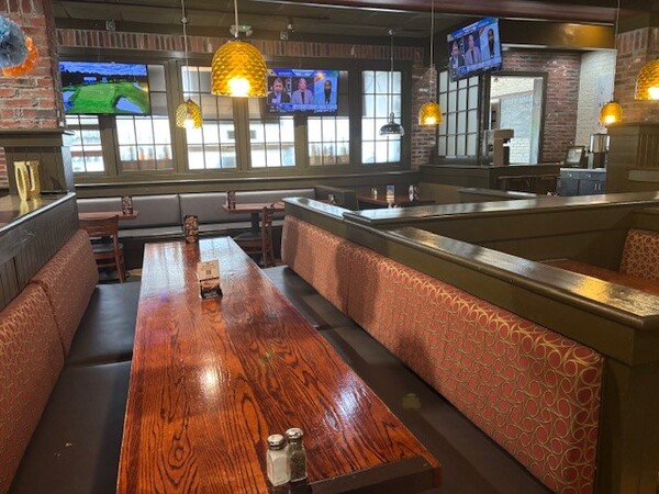 Uno Pizzeria and Grill