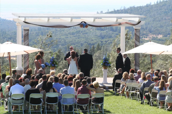 Castello Vista Estate