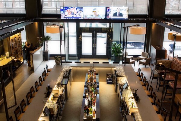 Broadway 10 Bar & Chophouse