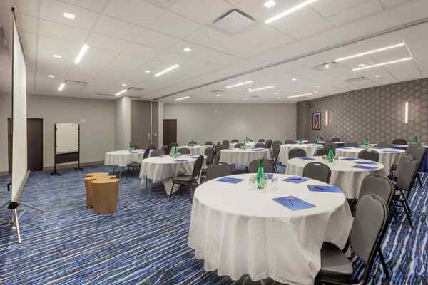 Glo Best Western Mississauga Corporate Centre