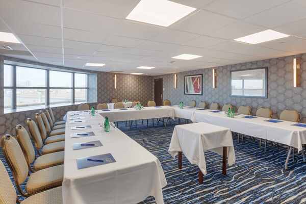 Glo Best Western Mississauga Corporate Centre