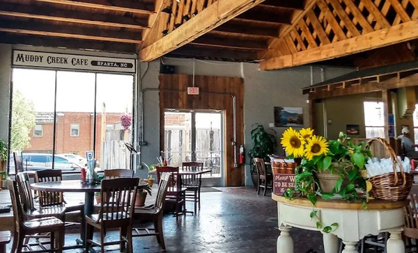 Muddy Creek Cafe & Music Hall