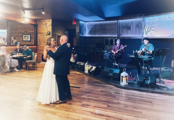 Muddy Creek Cafe & Music Hall