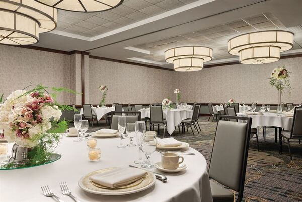 Embassy Suites Chicago - North Shore/Deerfield